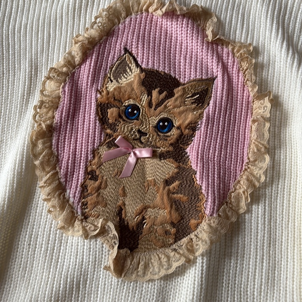 Hot Topic Cream Sweater with Cat Design - Picture 2 of 7